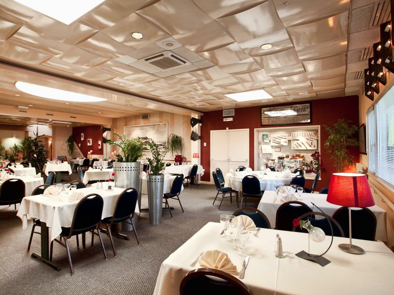 Logis Hotel & Restaurant Arcombelle Val-de-Meuse Eksteriør billede